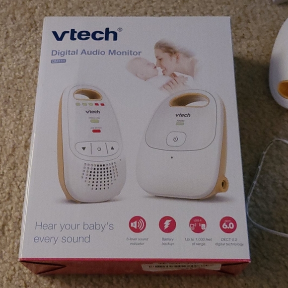 VTech DM111 Audio Baby Monitor with up to 1,000 ft - Picture 8 of 13